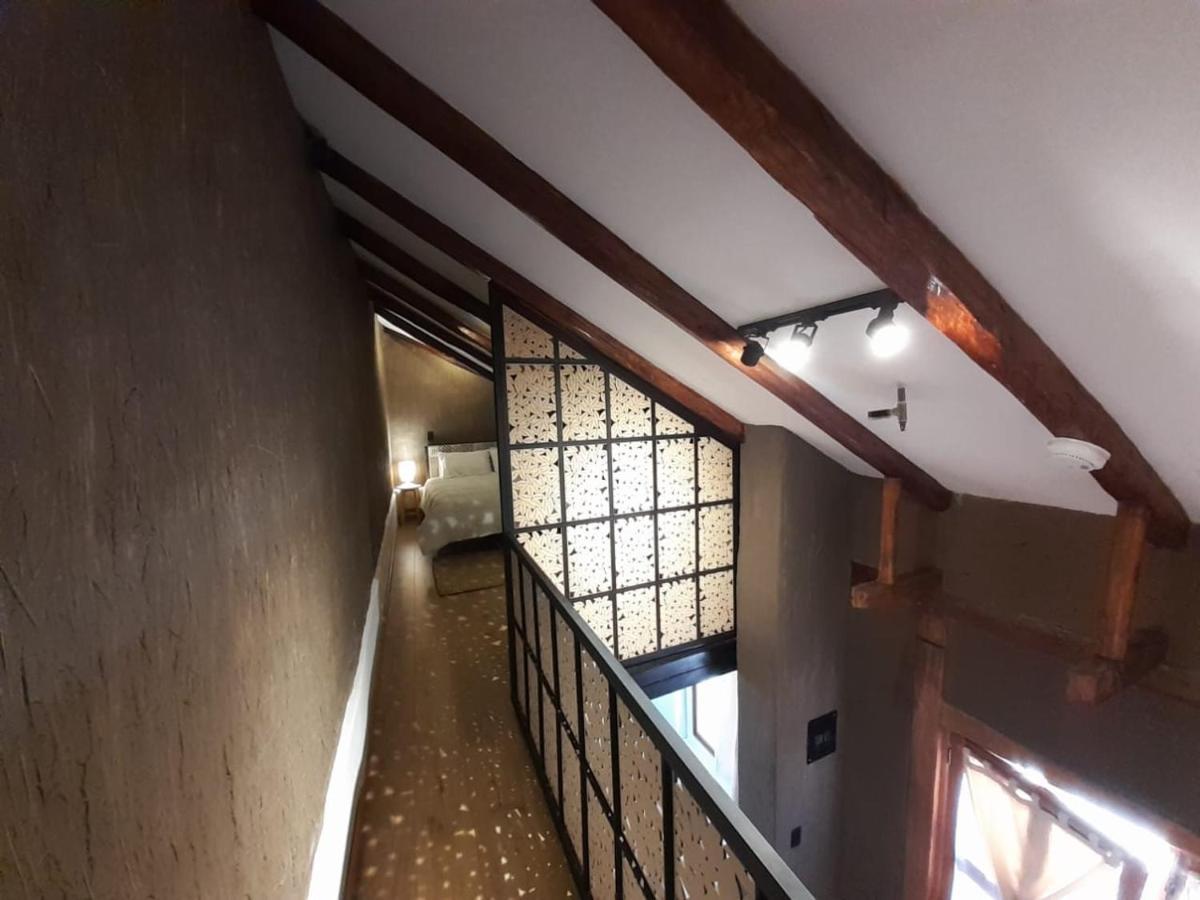 Hostal Suite Le Fabrique กูเอ็งกา ภายนอก รูปภาพ