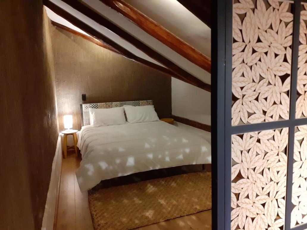 Hostal Suite Le Fabrique กูเอ็งกา ภายนอก รูปภาพ