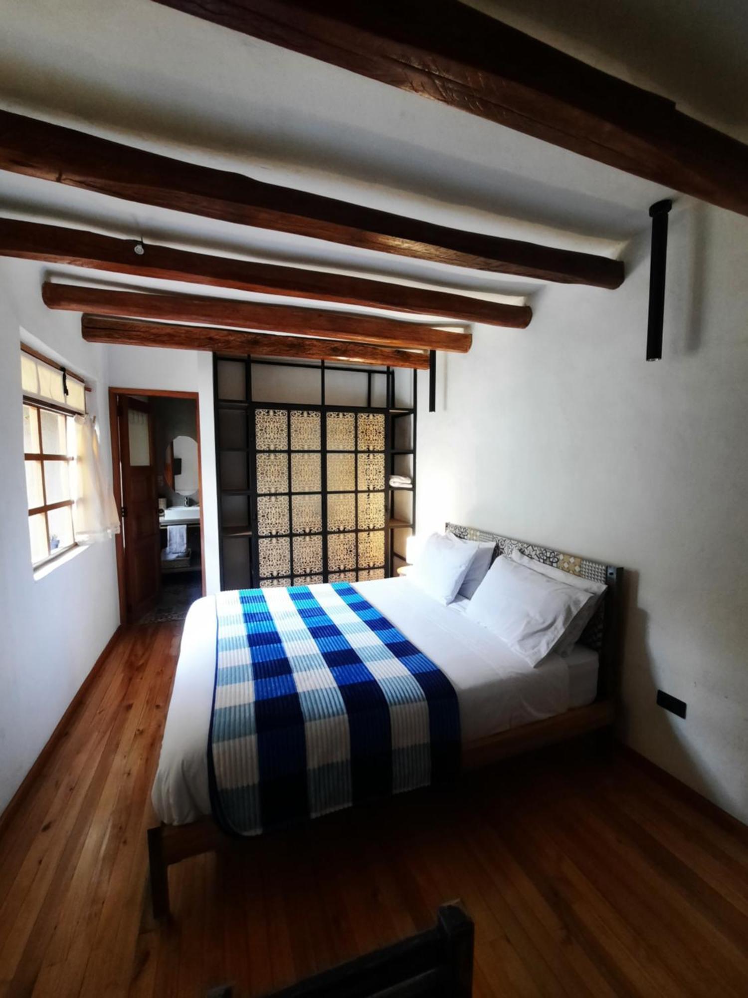 Hostal Suite Le Fabrique กูเอ็งกา ภายนอก รูปภาพ