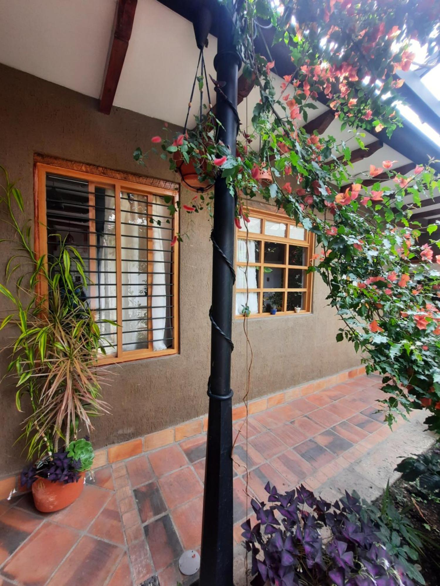 Hostal Suite Le Fabrique กูเอ็งกา ภายนอก รูปภาพ