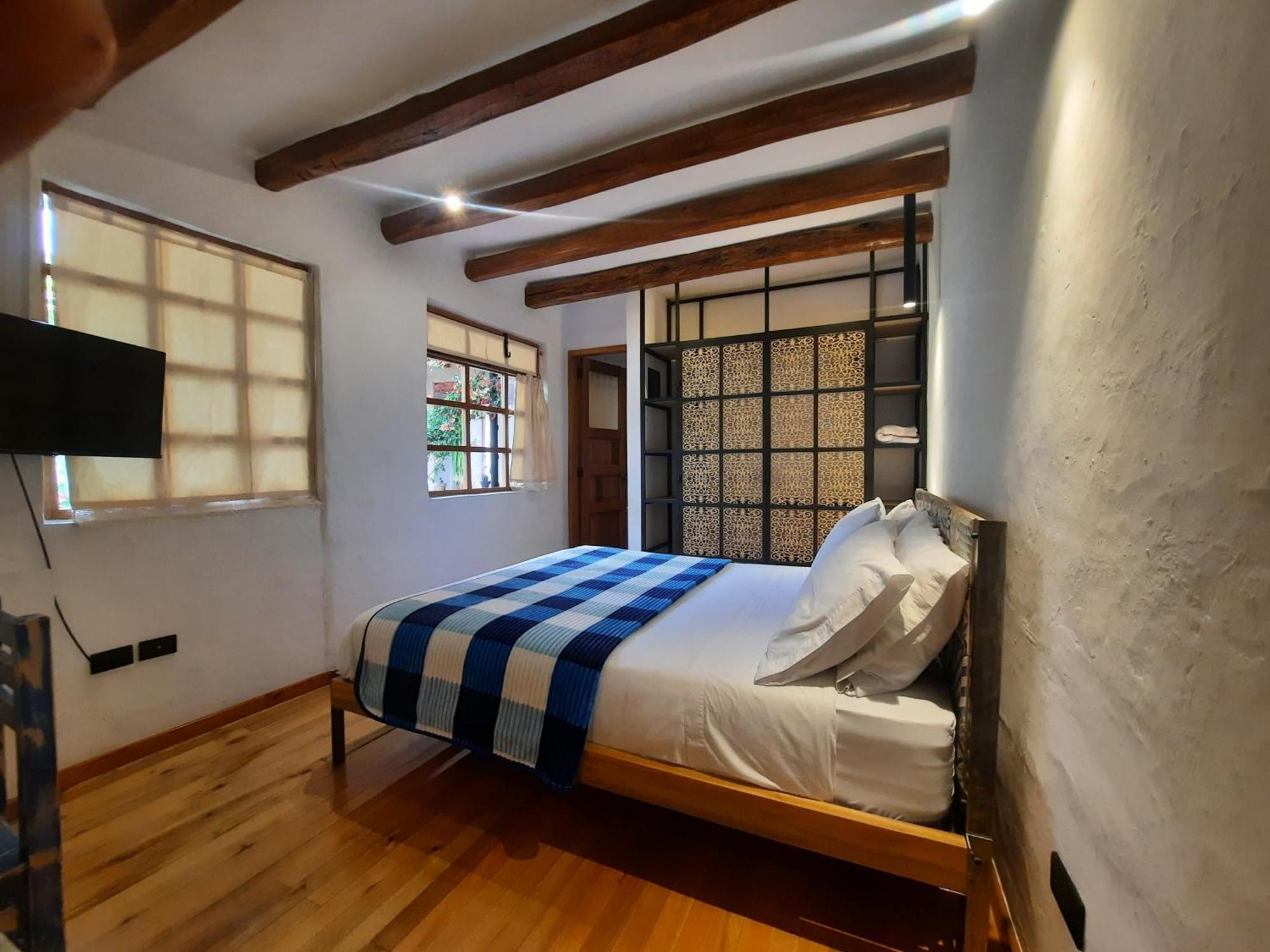 Hostal Suite Le Fabrique กูเอ็งกา ภายนอก รูปภาพ
