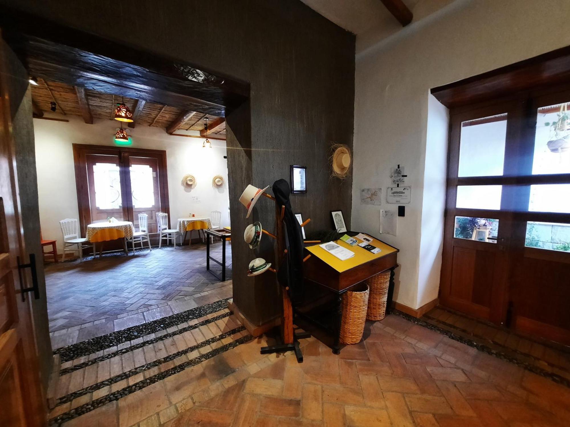 Hostal Suite Le Fabrique กูเอ็งกา ภายนอก รูปภาพ